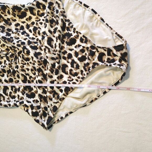 Bleu Rod Beattie Animal Print Soft Cup Adjustable Strap One Piece Size 14 NWT - Picture 12 of 13